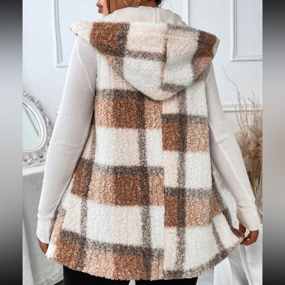 SOLD- Mercari. SHEIN Essnce Plus Plaid Pattern Teddy Vest Coat - Picture 2 of 2